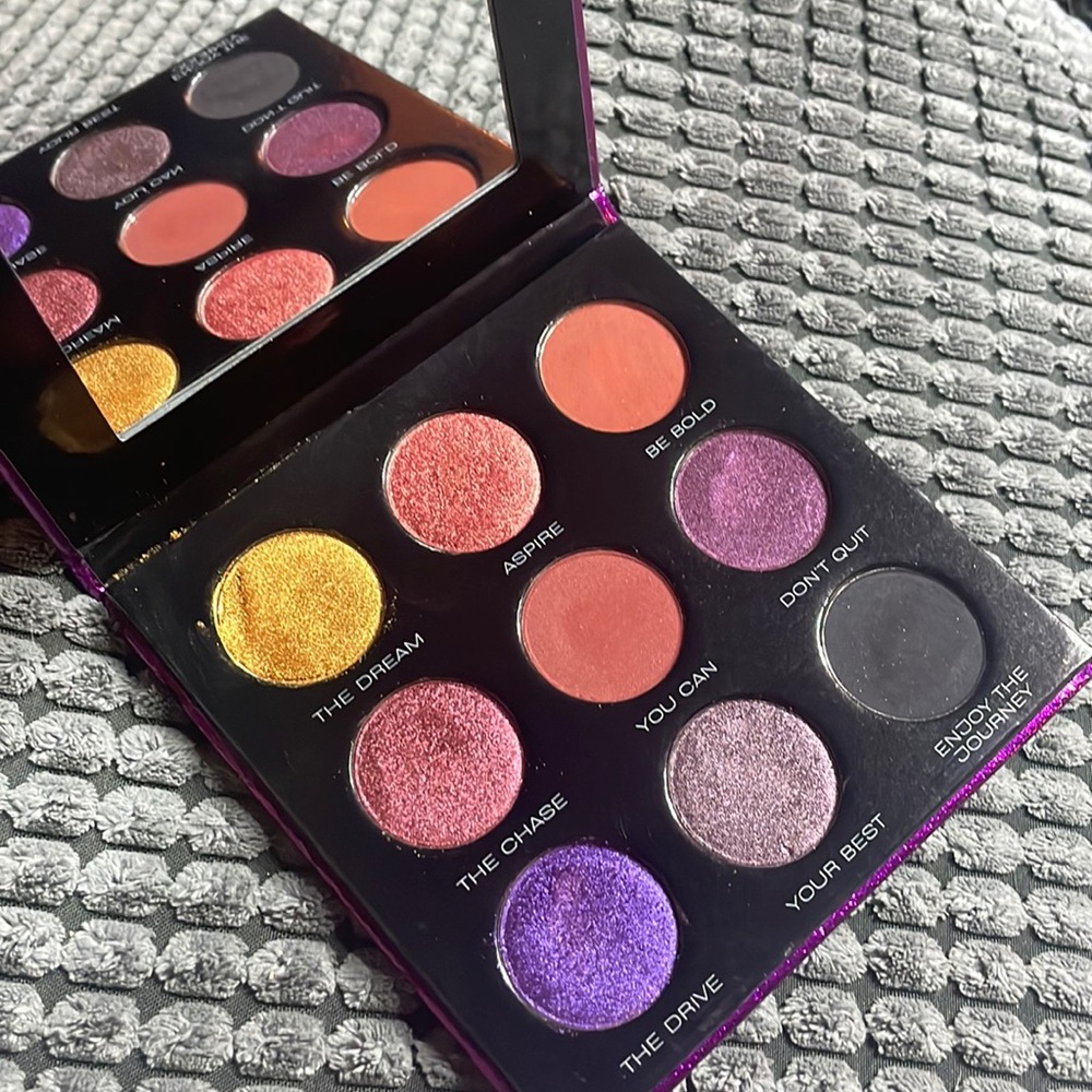 Sydney Grace Co DREAMS palette eyeshadow